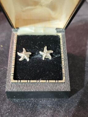 Starfish Stud Earrings - Silver Tone